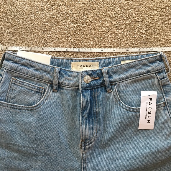 PacSun • Mom Jeans - Picture 5 of 5